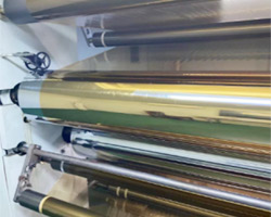 Cos'&egrave; la stampa a caldo? Una guida completa alla stampa a caldo, a freddo e digitale